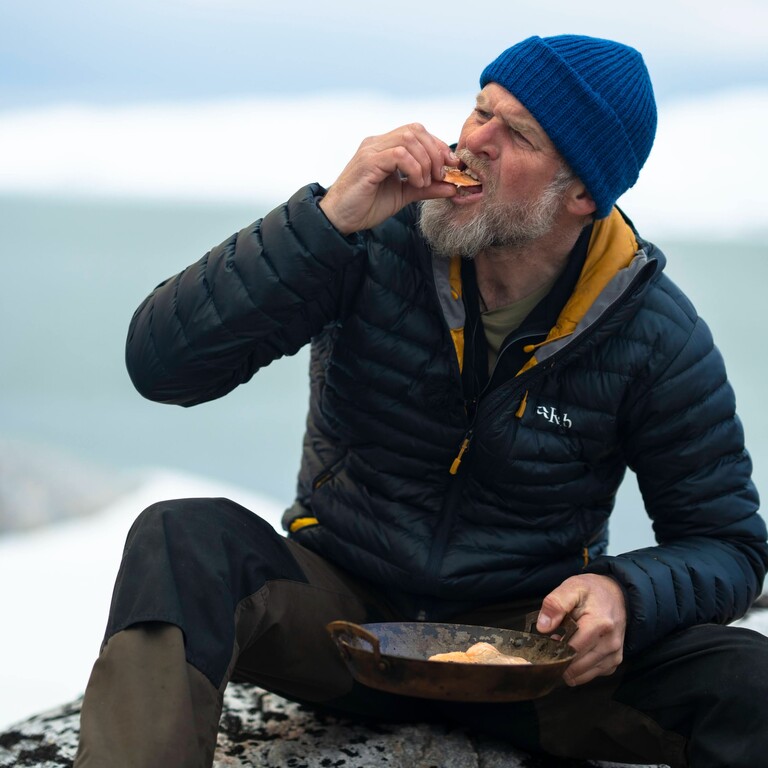 #152 – Kayaks, Kiviak & Ketosis: A 3,200 km Greenland Experiment with Paddling Chef Mike Keen